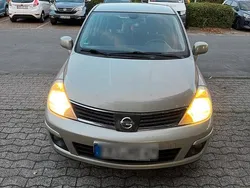 Beige Gebraucht 2008 Nissan Tiida Kleinwagen | 3.000 € (Fairer Preis)