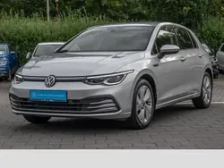 Silber Gebraucht 2021 VW Golf VIII Style Kleinwagen | 22.490 € (Fairer Preis)