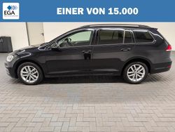 Metallic Gebraucht 2018 VW Golf VII Kombi | 17.450 € (Etwas zu teuer)