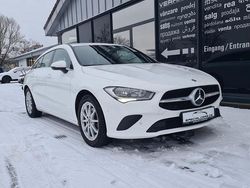 Weiß Gebraucht 2022 Mercedes CLA180 Shooting Brake Kombi | 18.990 € (Guter Preis)