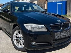 Schwarz 2 Gebraucht 2011 BMW 320 Sport Line Kombi | 5.780 € (Guter Preis)
