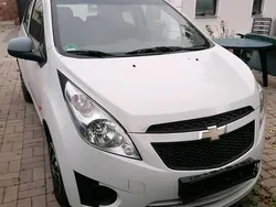 Weiß Gebraucht 2011 Chevrolet Spark Kleinwagen | 1.250 € (Fairer Preis)