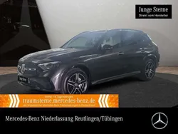 Grau Gebraucht 2023 Mercedes GLC300e AMG SUV | 62.490 € (Fairer Preis)
