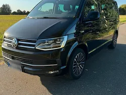 Schwarz Gebraucht 2017 VW T6 Highline Van | 34.999 €