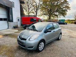 Grau Gebraucht 2010 Toyota Yaris Cool Kleinwagen | 1.899 € (Fairer Preis)
