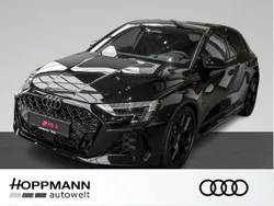 Schwarz Neu 2025 Audi RS3 Sportback Comfort Kleinwagen | 83.370 €