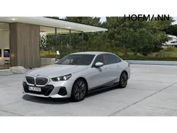 M brooklyn grau metallic Gebraucht 2024 BMW i5 Sport Line Limousine | 69.355 € (Superpreis)