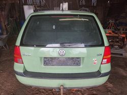 Grün Gebraucht 2003 VW Golf IV Kombi | 500 €
