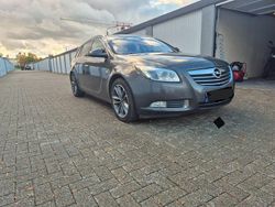 Grau Gebraucht 2012 Opel Insignia Active Limousine | 5.300 €