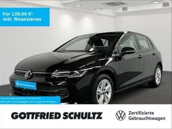Schwarz Gebraucht 2024 VW Golf VIII Life Limousine | 22.550 € (Guter Preis)