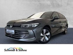 Grau metallic Gebraucht 2024 VW Passat Elegance Kombi | 38.491 € (Guter Preis)