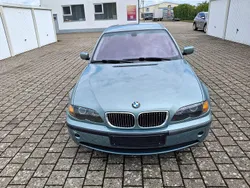 Grün Gebraucht 2004 BMW 320 Lifestyle Limousine | 3.999 € (Guter Preis)