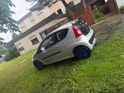 Silber Gebraucht 2006 Peugeot 107 Kleinwagen | 3.299 € (Teuer)
