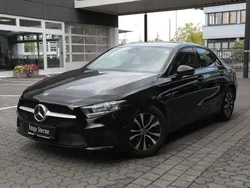 Nachtschwarz Gebraucht 2022 Mercedes A180 Limousine | 20.639 € (Fairer Preis)