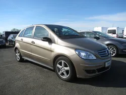 Mercedes B180