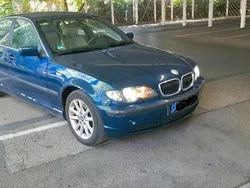 Blau Gebraucht 2003 BMW 318 Limousine | 2.050 € (Fairer Preis)