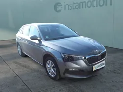 Grau Gebraucht 2022 Skoda Scala Ambition Kleinwagen | 18.740 € (Fairer Preis)