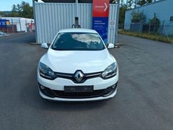 Weiß Gebraucht 2015 Renault Mégane III Authentique Kleinwagen | 5.999 € (Fairer Preis)