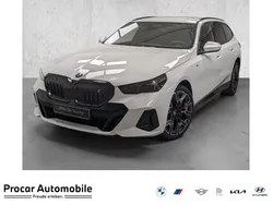 Mineralweiß metallic Gebraucht 2024 BMW i5 M Sport Limousine | 71.890 €