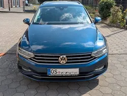 Blau Gebraucht 2020 VW Passat Kombi | 18.600 € (Guter Preis)