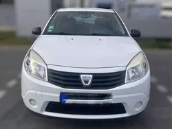 Weiß Gebraucht 2009 Dacia Sandero Kleinwagen | 2.100 € (Fairer Preis)