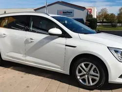 Weiß Gebraucht 2020 Renault Mégane IV LIMITED Limousine | 16.500 € (Teuer)