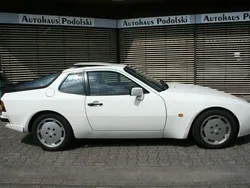 Alpinweiß Gebraucht 1987 Porsche 944 Turbo Coupé | 39.944 €