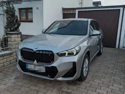 Grau Gebraucht 2023 BMW iX1 M Sport SUV | 41.499 € (Guter Preis)