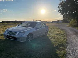 Silber Gebraucht 2005 Mercedes 200 Limousine | 3.900 € (Teuer)