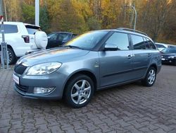 Grau Gebraucht 2014 Skoda Fabia Kombi | 6.990 € (Fairer Preis)