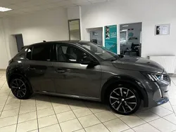 Grau Gebraucht 2021 Peugeot 208 GT Kleinwagen | 14.999 € (Fairer Preis)