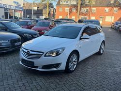 Weiß Gebraucht 2014 Opel Insignia Innovation Kombi | 9.900 € (Fairer Preis)