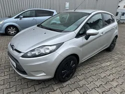 Silber Gebraucht 2011 Ford Fiesta Trend Kleinwagen | 4.600 € (Fairer Preis)