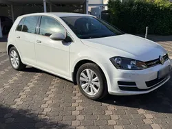 Weiß Gebraucht 2016 VW Golf VII Comfortline Limousine | 12.200 € (Superpreis)