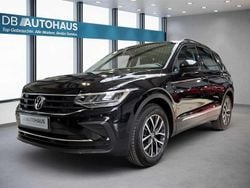 Schwarz Gebraucht 2023 VW Tiguan Life SUV | 25.980 € (Fairer Preis)