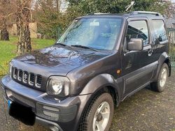 Grau Gebraucht 2011 Suzuki Jimny Style SUV | 9.690 € (Guter Preis)