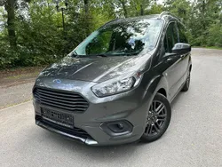 Schwarz Gebraucht 2019 Ford Tourneo Courier Sport Van / Kleinbus | 13.890 € (Fairer Preis)