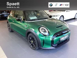 British racing green Gebraucht 2022 Mini Cooper SE Hatch Kleinwagen | 17.485 € (Fairer Preis)