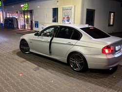 Silber Gebraucht 2008 BMW 320 Limousine | 4.000 € (Guter Preis)