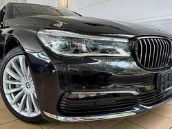 Black sapphire metallic Gebraucht 2017 BMW 730 Performance Limousine | 33.490 € (Fairer Preis)