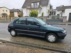 Grün Gebraucht 1994 Peugeot 306 Limousine | 799 €