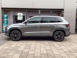 Steelgrau Neu 2025 Skoda Karoq SportLine SUV | 42.950 € (Fairer Preis)