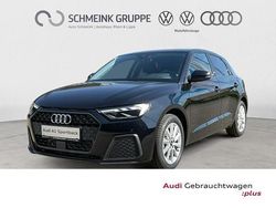 Schwarz (mythosschwarz metallic) Gebraucht 2025 Audi A1 Sportback Ambiente Kleinwagen | 26.881 € (Fairer Preis)