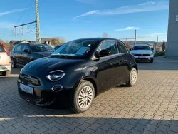 Schwarz Gebraucht 2022 Fiat 500e Action Kleinwagen | 19.980 €