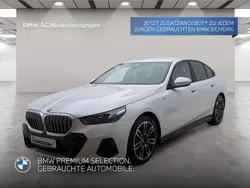 Weiß Gebraucht 2024 BMW 520 Comfort Edition Limousine | 50.909 € (Guter Preis)