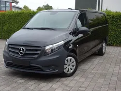 Obsidianschwarz metallic Gebraucht 2021 Mercedes Vito Van / Kleinbus | 22.700 € (Fairer Preis)