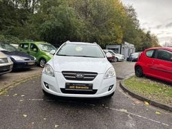 Weiß Gebraucht 2009 Kia Ceed Sportswagon Vision Kombi | 3.499 € (Etwas zu teuer)