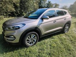 Beige Gebraucht 2016 Hyundai Tucson SUV | 14.900 € (Fairer Preis)