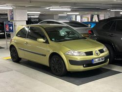 Andere farben Gebraucht 2005 Renault Mégane II Kleinwagen | 2.000 €
