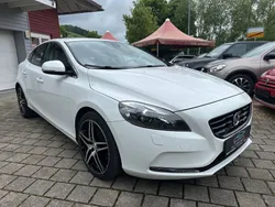 Weiß Gebraucht 2013 Volvo V40 Summum Kombi | 9.990 € (Fairer Preis)